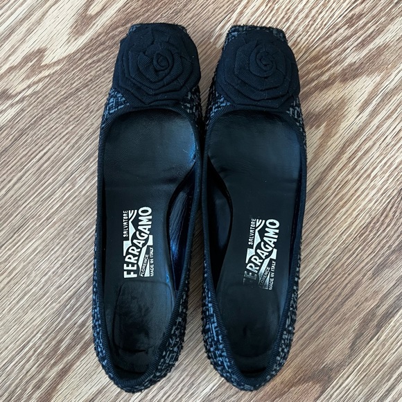 Ferragamo Boucle Kitten Square Toe Heels Floral Grosgrain Rosette Bow Detail 7 B - Picture 4 of 10